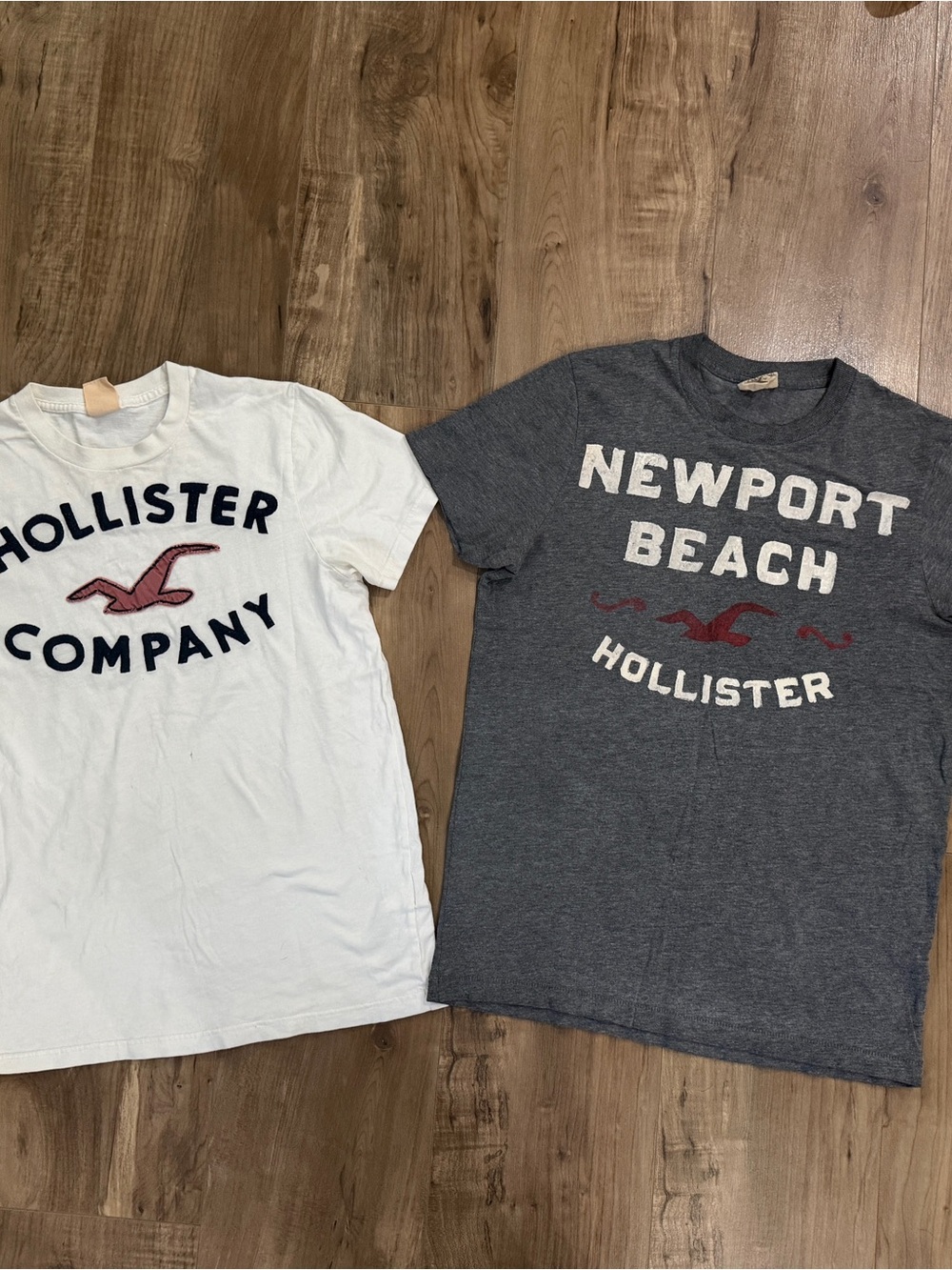 Vintage Y2K Men’s Hollister graphic tshirt bundle - Size Small